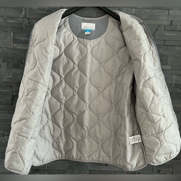 Columbia Water-Repellent Wind-Resistant Quilted Insulated Light Weight Vest XXL - Picture 7 of 16